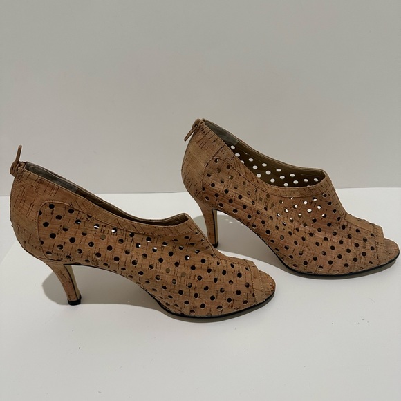 Van Eli size 9 cork heels - Picture 5 of 7